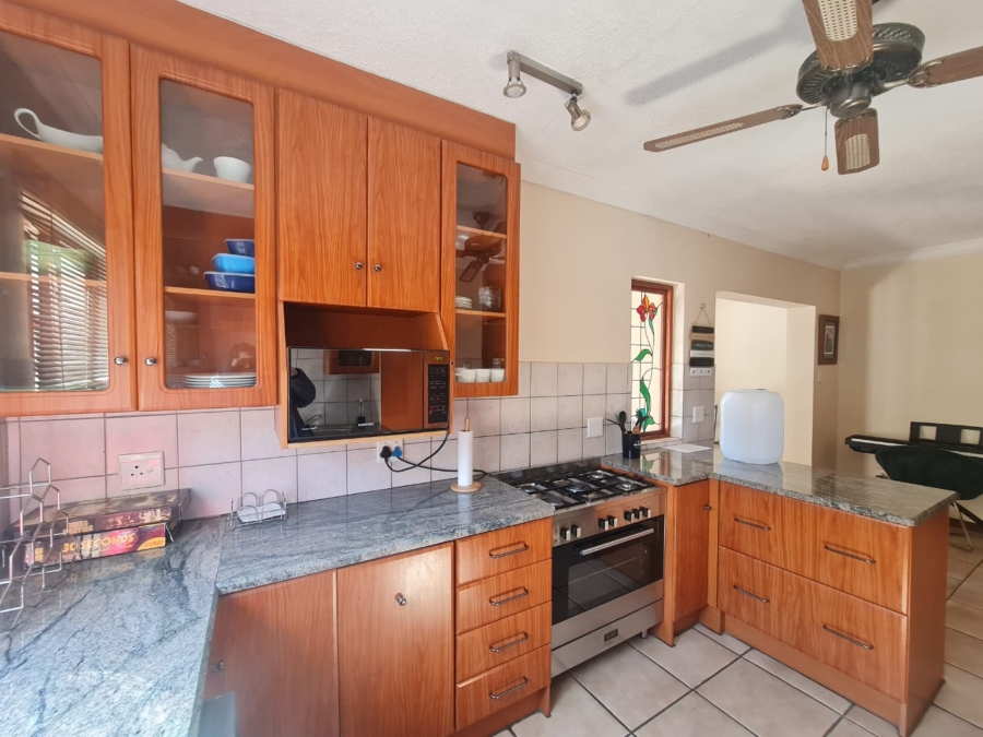 To Let 4 Bedroom Property for Rent in Eagles Landing North West